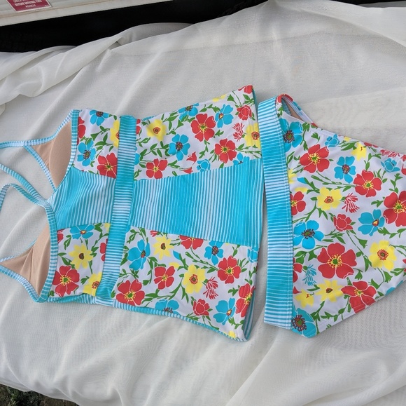 Modbe Swimsuit - Picture 2 of 6